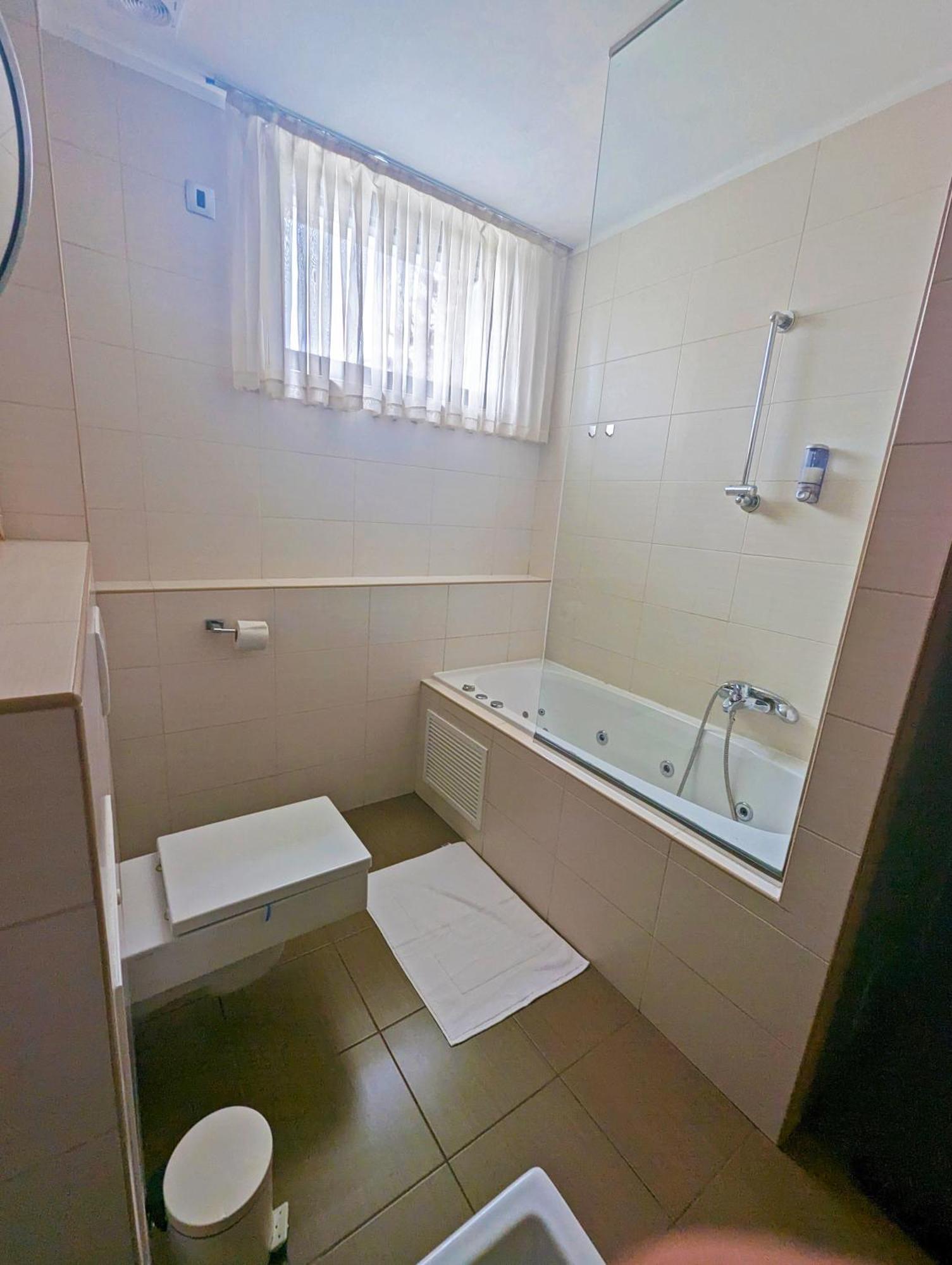 Nitro Rooms Ljubljana Luaran gambar